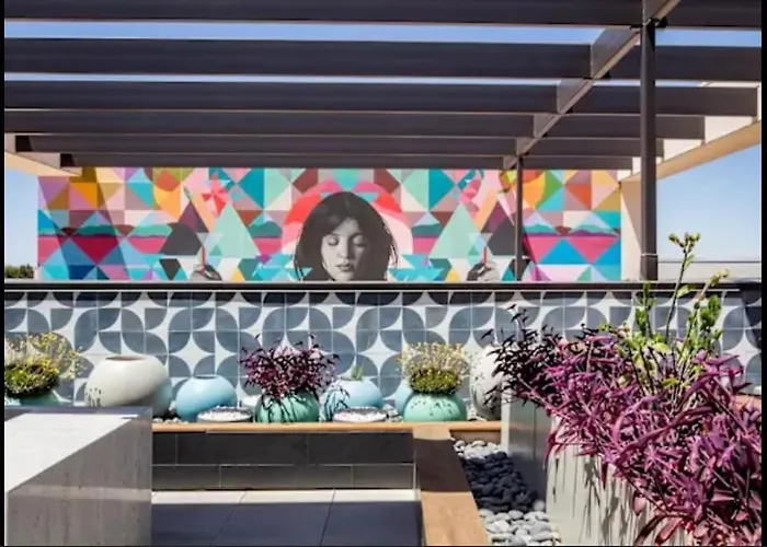 Escape To The Penthouse King Bed * Tempe