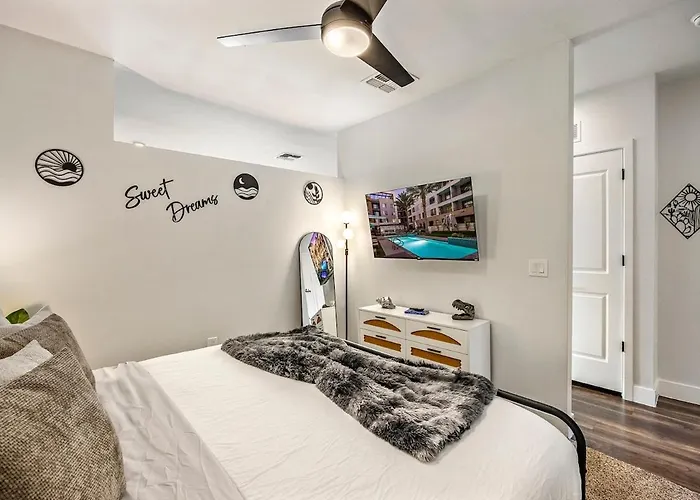 Escape To The Penthouse King Bed Apartment Tempe
