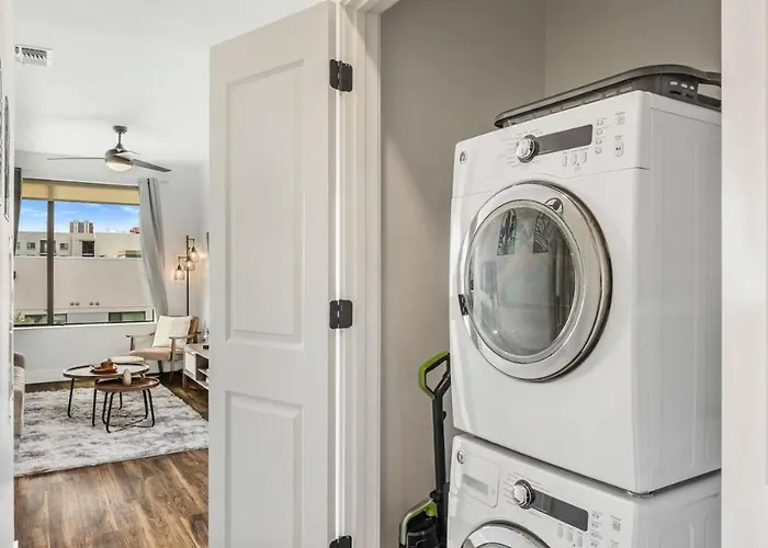 Escape To The Penthouse King Bed Apartment Tempe